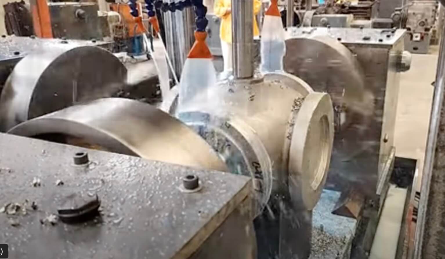 Simultaneous cnc turning of three surfaces