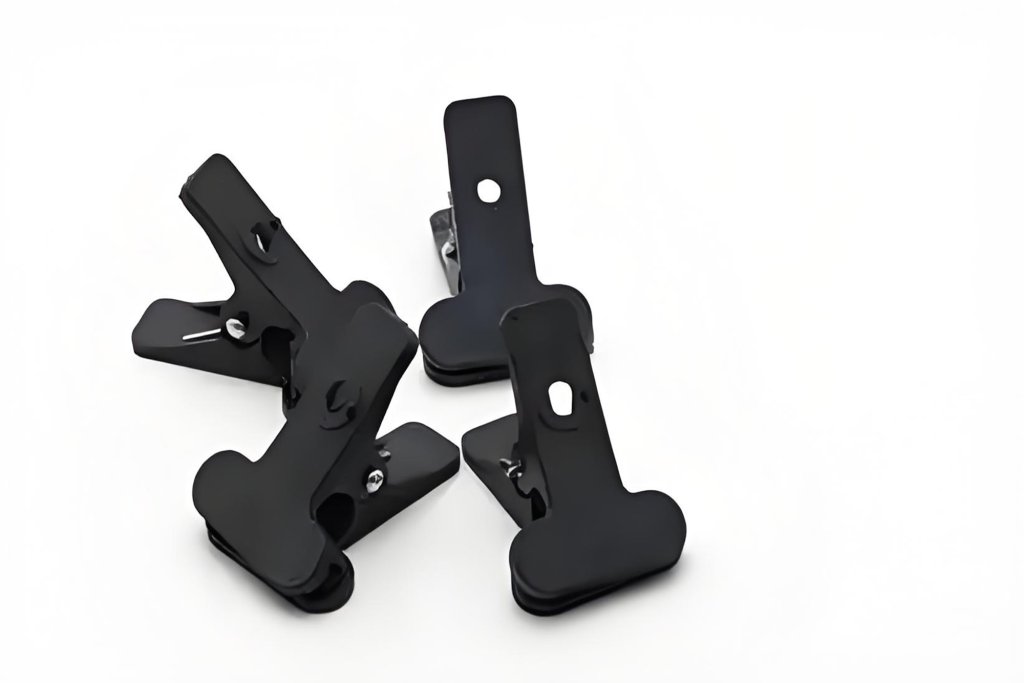 plastic clips